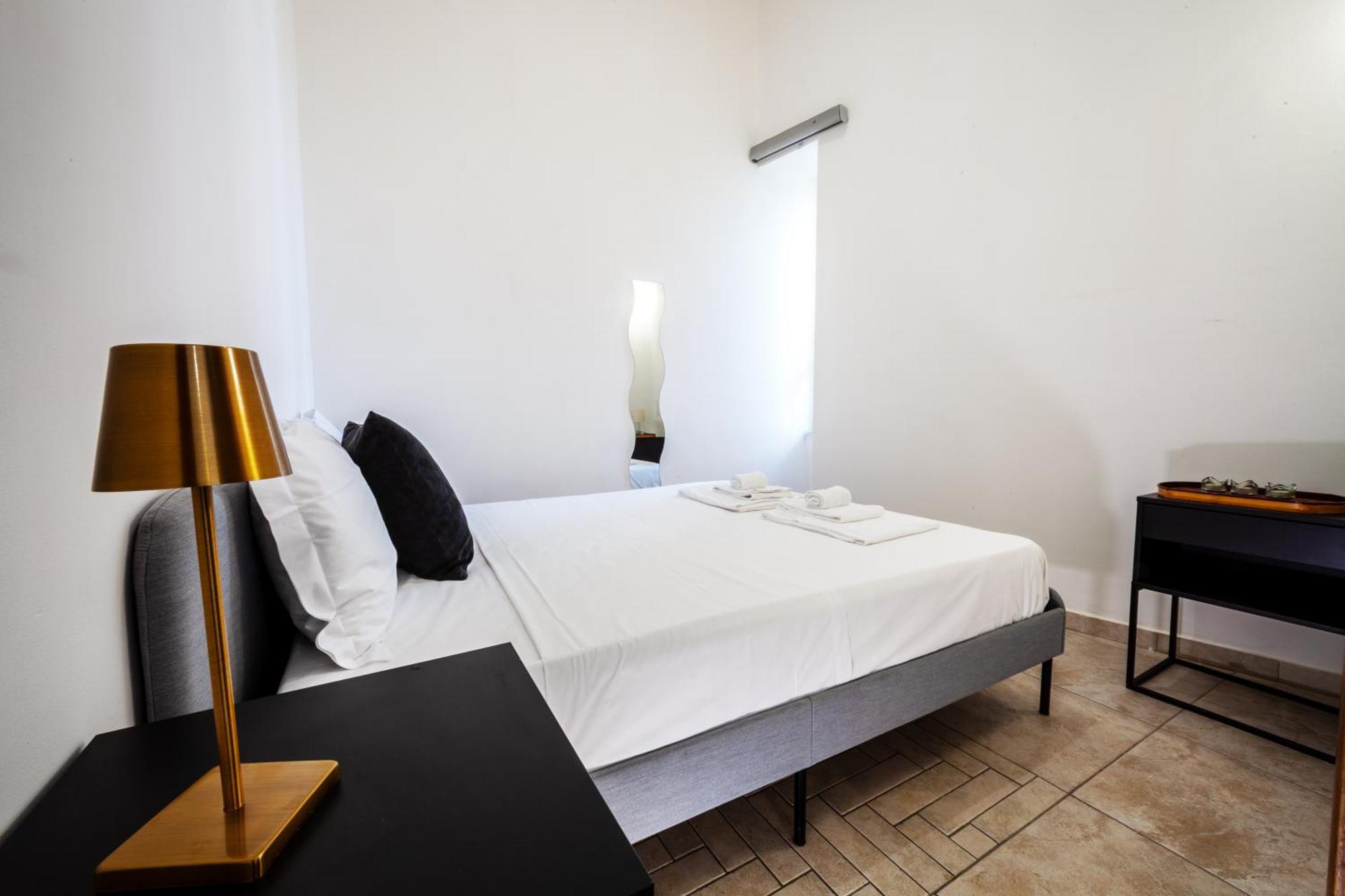Mh Suites Rooms Apartments Bacoli Ngoại thất bức ảnh