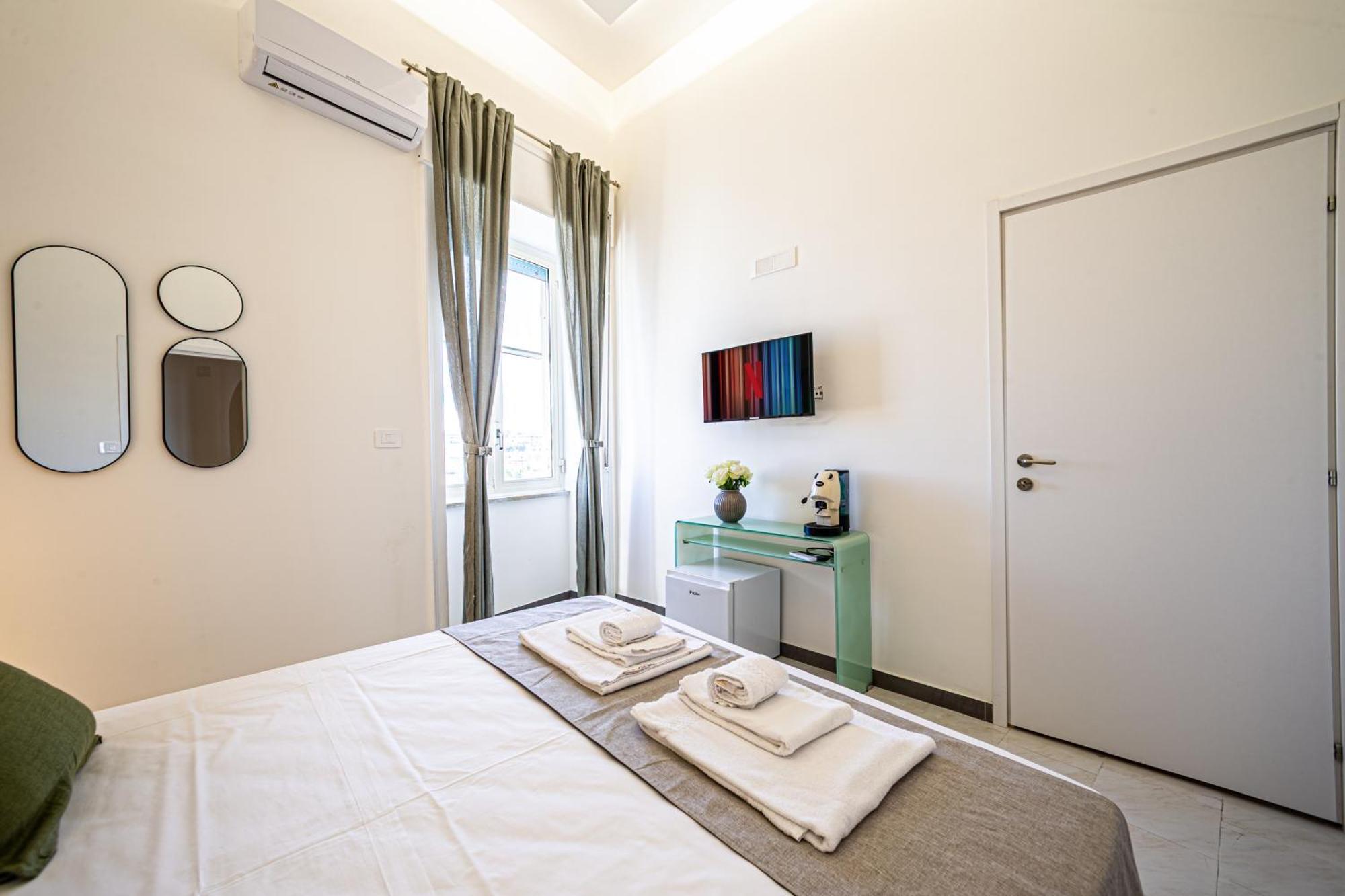 Mh Suites Rooms Apartments Bacoli Ngoại thất bức ảnh
